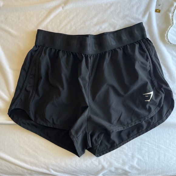 TRAINING LOOSE FIT SHORTS - Picture 2 of 14